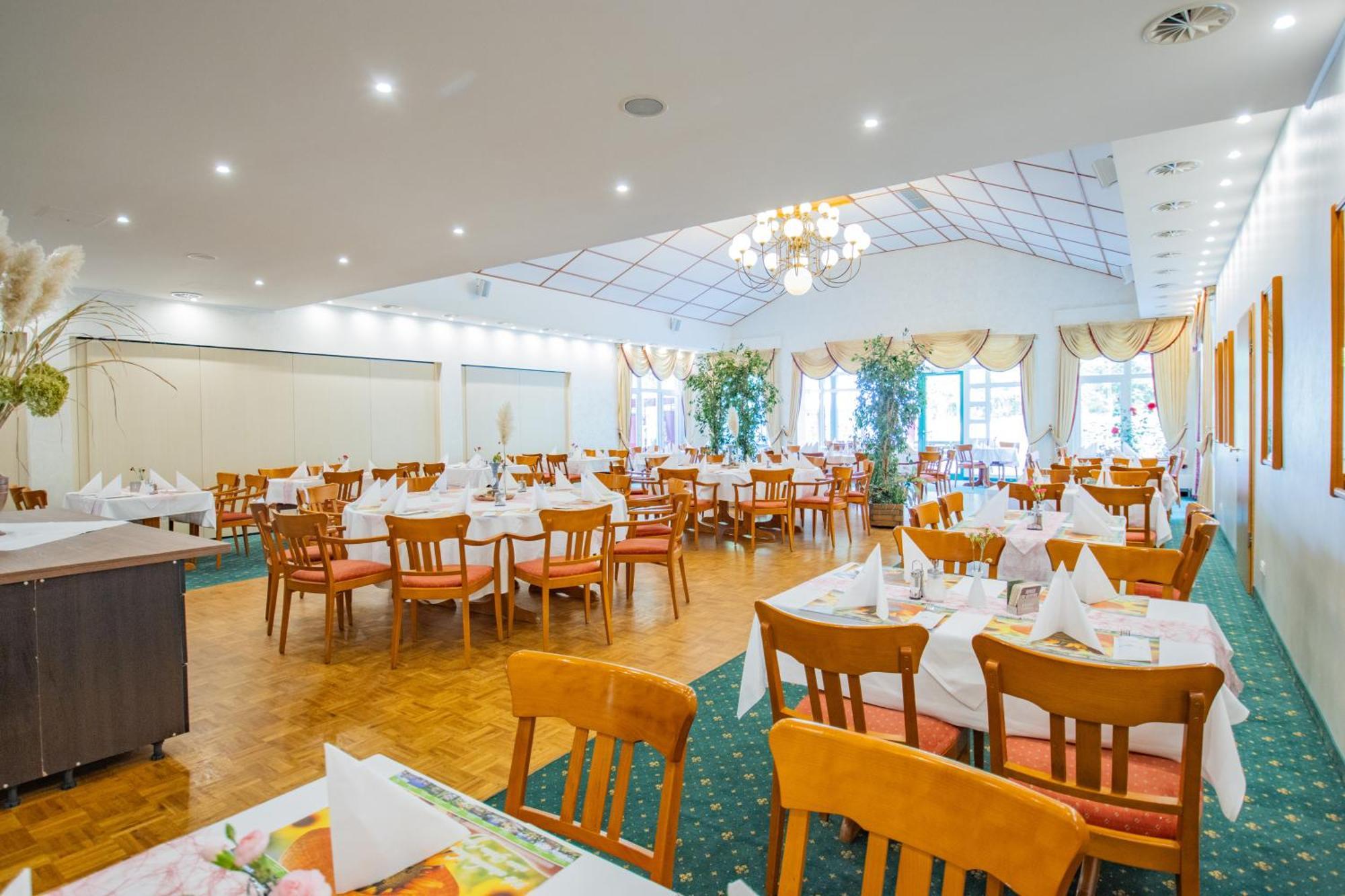Ferien Hotel Spree-Neisse Neuhausen  Ngoại thất bức ảnh